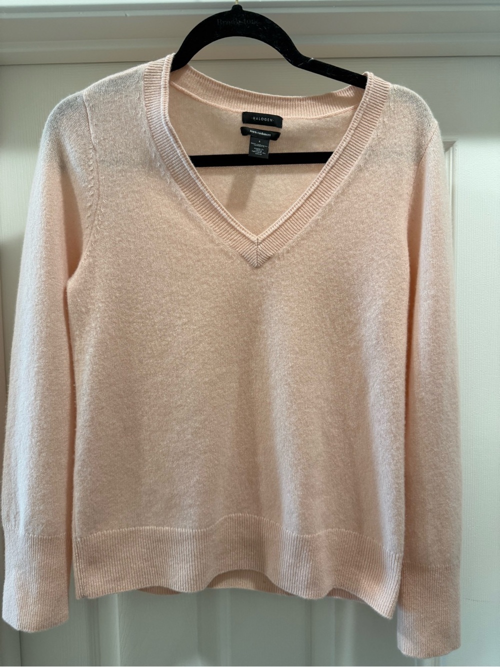 Halogen V-Neck 100% Cashmere Sweater - Light Pink
